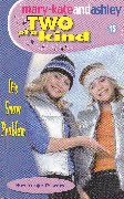 Mary-Kate and Ashley - Two of a Kind #15 - It's Snow Problem - sc